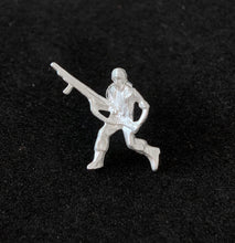 Load image into Gallery viewer, 925 Sliver Soldier earrings
