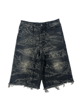 Load image into Gallery viewer, Lazer Tiger camo Jort
